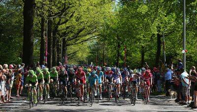Организаторы Джиро д’Италия снимут пробки с шампанского на церемонии награждения