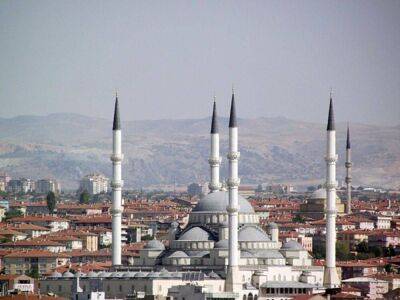 Эксперт предупредил о рисках при приеме карт «Мир» в Турции