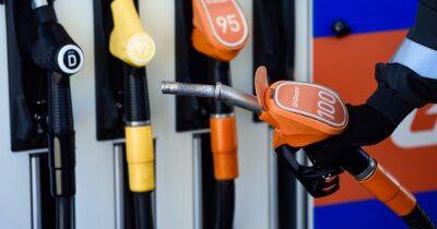 Побороть дефицит: в Украине отпустили цены на отдельные виды топлива