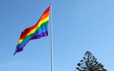 В июне суд в Риге рассмотрит первое заявление ЛГБТ-пары о признании семейного факта