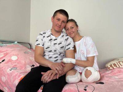 Медсестра из Лисичанска, которая лишилась ног, подорвавшись на вражеской мине, вышла замуж