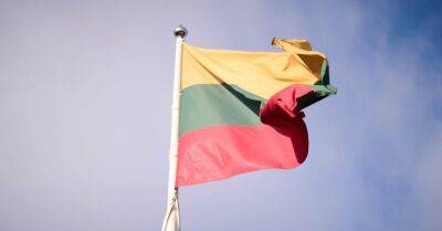 Литва перестанет получать газ, нефть и электричество из России