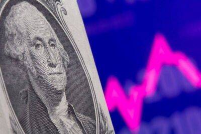 Средний курс доллара США со сроком расчетов "завтра" по итогам торгов составил 59,0318 руб.