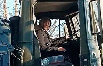 Украинская девушка похитила у оккупантов бензовоз с 700 литрами топлива
