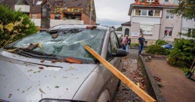 По западу Германии прошелся торнадо: десятки пострадавших (ФОТО, ВИДЕО)