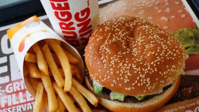 Израильтянин подал в суд из-за некошерного чизбургера: было слишком вкусно