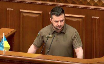 Зеленского призвали разрешить выезд мужчинам из Украины во время войны, он ответил: "Я считаю, что это не совсем…"