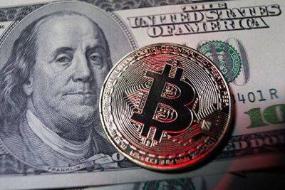 Эксперт Шибанов: цифровые валюты могут потеснить доллар, но это произойдет не мгновенно