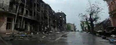 Дощі у Маріуполі перетворили місто на Венецію зі сміття та трупної отрути, - Андрющенко