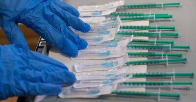 Эксперты: в Латвии нет необходимости в вакцинации от вируса оспы обезьян
