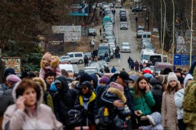 Стало известно, сколько украинцев уже вернулось домой из-за границы