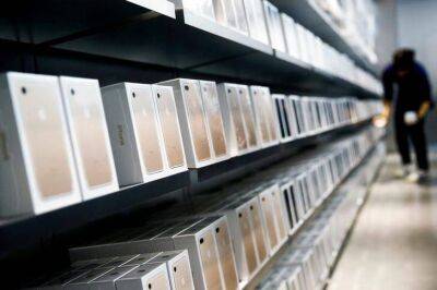 Ретейлеры в России закрыли часть магазинов Apple