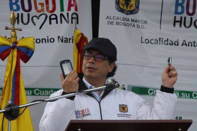 Бывший партизан стал лидером предвыборной гонки в Колумбии