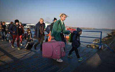 Украинским беженцам в Европе отменили бесплатный проезд