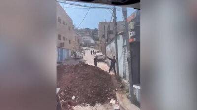 Видео: палестинцы забросали камнями автобус с израильскими школьниками