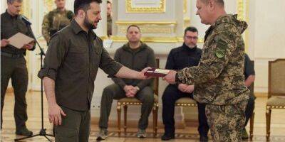 Зеленский наградил еще 144 военных, 17 — посмертно