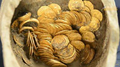 Под старым театром в Комо обнаружен клад золотых монет (Фото, Видео)