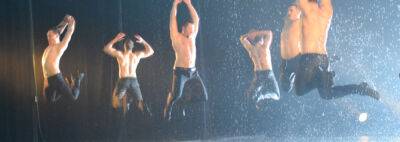 Дождь на сцене, ангелы и горячие финские парни: театр танца «Искушение» выступил в Гомеле