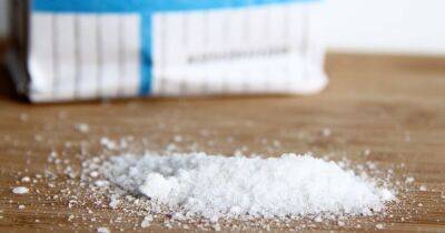 Дефицит соли отменяется: супермаркеты рассказали, где ищут альтернативу "Артемсоли"