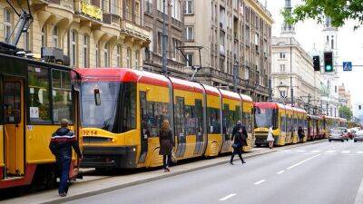 В нескольких городах Польши отменят бесплатный проезд для граждан Украины