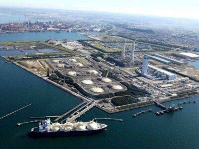 Reuters: Shell ведет переговоры с индийским консорциумом о продаже доли в российском заводе «Сахалин-2»