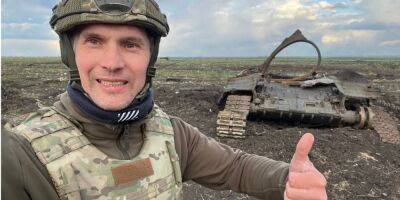 Бутусов заявил, что ему запретили посещать воинские части на передовой