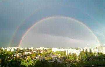 Над Минском появилась двойная радуга