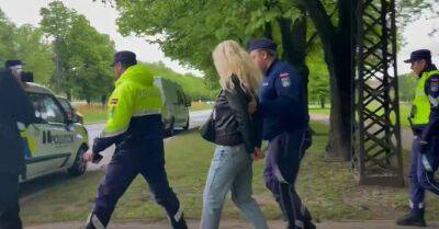 В парк Победы стянуты силы полиции; задержана женщина
