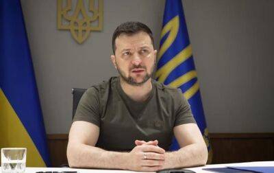 Зеленський заявив, що Україні пропонували евакуювати людей та рити окопи ще рік тому
