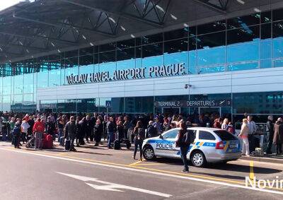 Аэропорт Праги эвакуировали из-за пассажирки, угрожавшей терактом