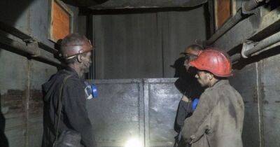 Бои на Донбассе: в Торецке более ста шахтеров застряли под землей