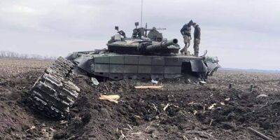 Оккупанты пытаются восполнить огромные потери в технике: расконсервировали и отправили в Украину 17 танков и 60 БМП