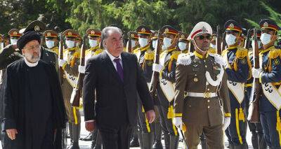 В Тегеране состоялась церемония официального приема Президента Республики Таджикистан
