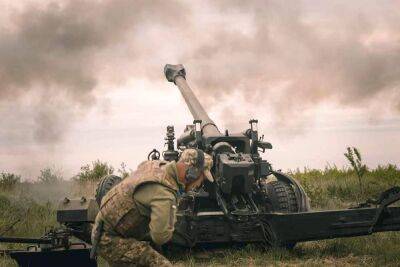 Карает оккупантов с воздуха: украинская артиллерия мощно насыпает перепуганным оркам – эффектные кадры