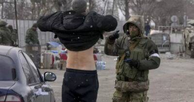 Россияне обустроили фильтрационный лагерь для украинцев у границы с Эстонией