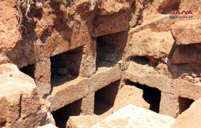 Археологи обнаружили в Сирии 19 погребальных гробниц римских времен (Фото)