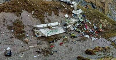 В Непале разбился пассажирский самолет. Обнаружены 14 погибших
