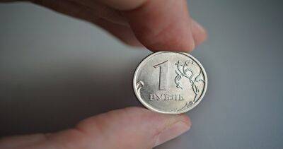 Эксперты объяснили причину скачка курса российского рубля в Таджикистане