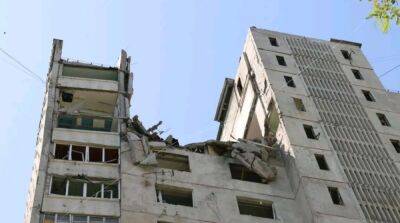 Из-под завалов поврежденного в феврале дома в Харькове достали тела четырех человек