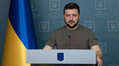 Зеленский заявил, что РФ обстреливает всю Украину от бессилия