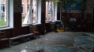 Оккупанты обстреляли Сумщину из «Градов» и вертолетов: повреждена школа