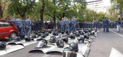 Никола Пашинян - Ишхан Сагателян - В Ереване продолжаются акции протеста парламентской оппозиции, сообщают о столкновениях с полицией - unn.com.ua - Украина - Киев - Армения - Франция - Азербайджан - Ереван - Ереван - Протесты