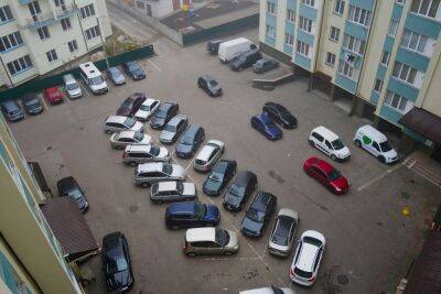 За месяц украинцы бесплатно растаможили 29 195 автомобилей, из них 16 793 — стоимостью до 100 тыс. грн