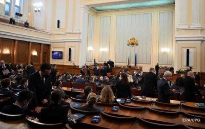 Парламент Болгарии разрешил ремонт техники для ВСУ