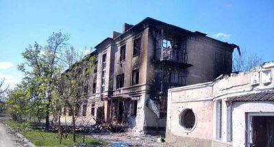 "Вражеская авиация убивает мирных жителей": Гайдай показал результаты новых разрушений на Луганщине