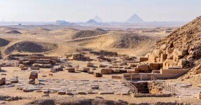 Рядом с пирамидой. В Египте нашли необычную гробницу, связанную с таинственным фараоном