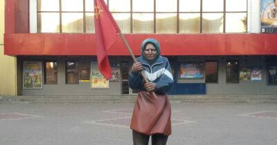 "Бабушка с флагом СССР" из росСМИ : стала известна настоящая история пенсионерки