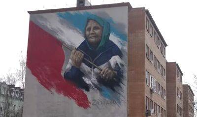 "Очень паршиво": "бабушка с флагом" из-за россиян лишилась дома и высказала, что думает о войне