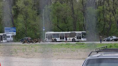 Представитель ООН говорит, что на "Азовсталь" поехали новые автобусы