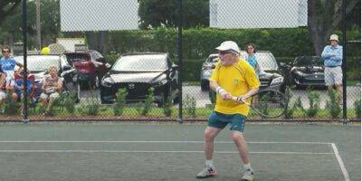 98-летний украинский теннисист сыграл на чемпионате мира в США — видео
